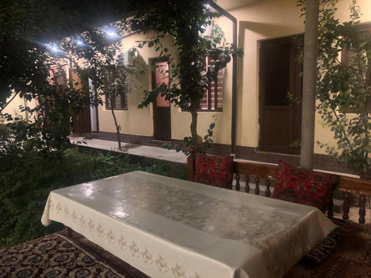 Дом Отель Бадамзар Taschkent Exterior foto