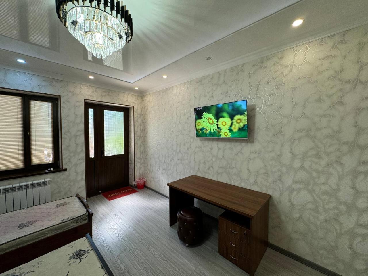 Дом Отель Бадамзар Taschkent Exterior foto